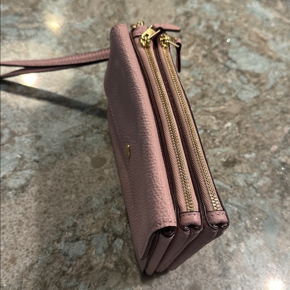 Authentic NEW Coach Pink Leather Wristlet Clutch - Picture 3 of 9
